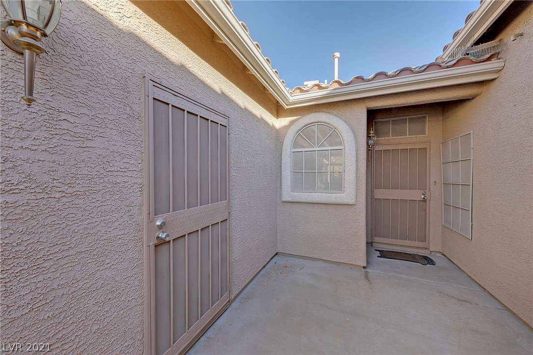274 Violet Note Street Henderson, NV 89074 - Photo 3 of 29 Gallery Image 3