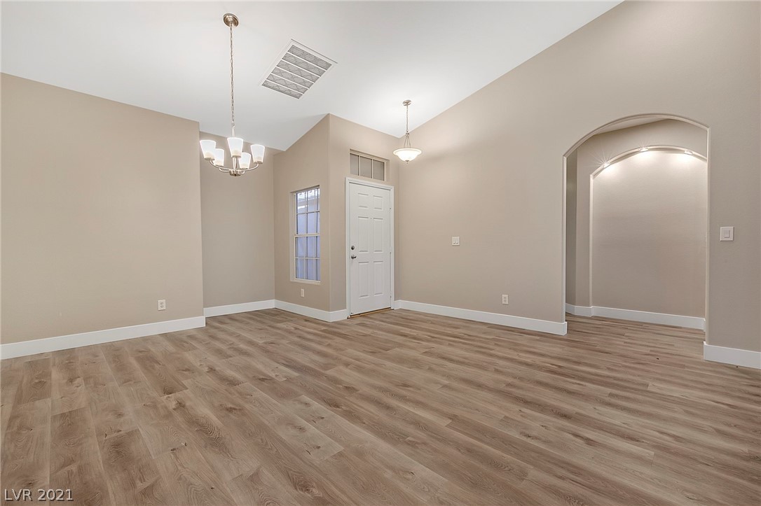274 Violet Note Street Henderson, NV 89074 - Photo 4 of 29 Gallery Image 4