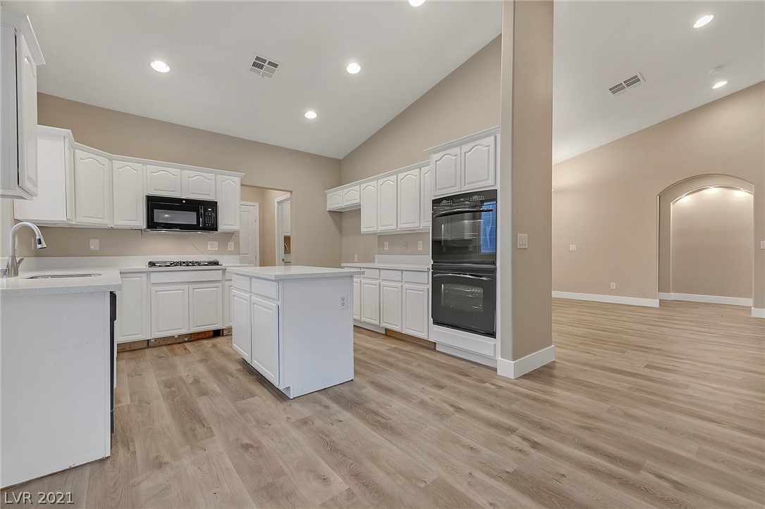 274 Violet Note Street Henderson, NV 89074 - Photo 8 of 29 Gallery Image 8