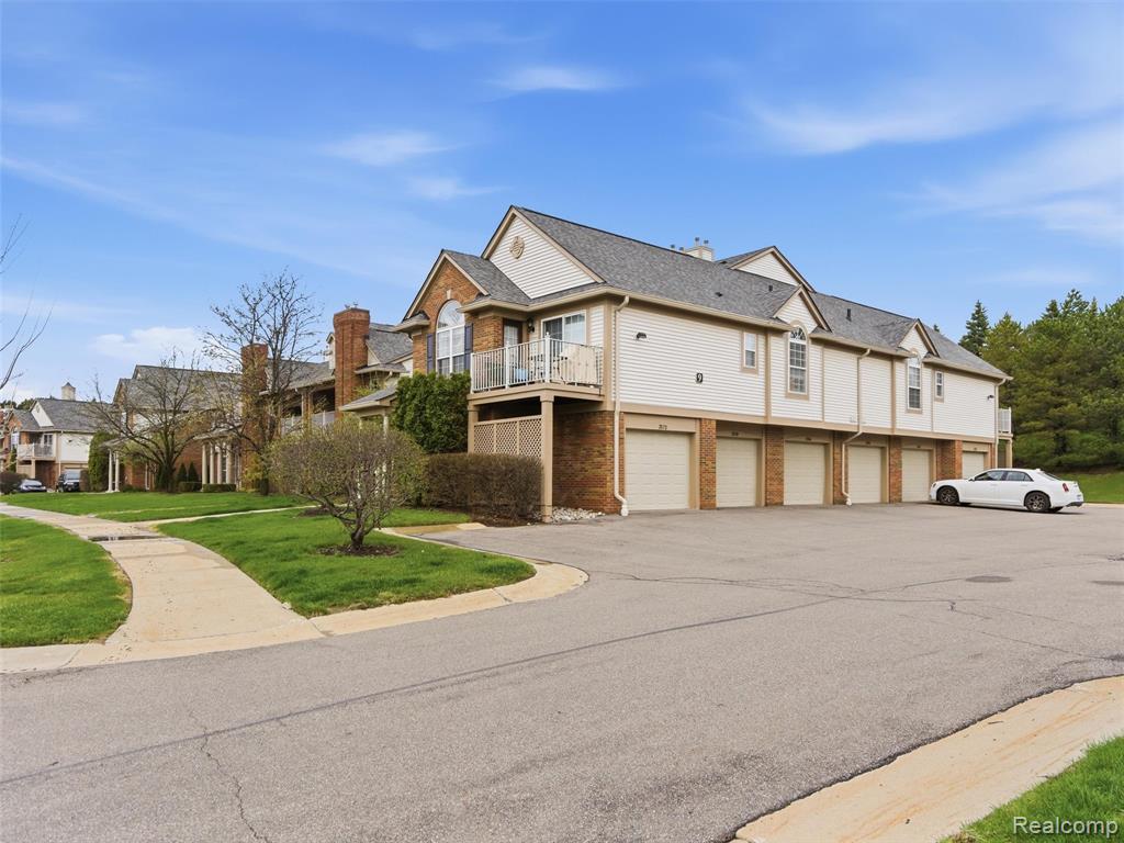 3570 Oakmonte Boulevard Rochester, MI 48306 - Photo 17 of 25