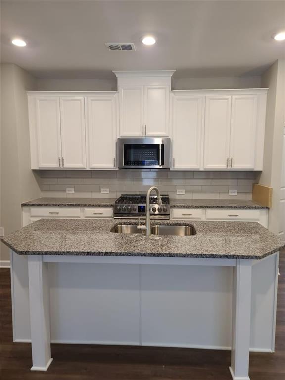 1372 Elderwood Way Cumming, GA 30041 - Photo 4 of 24