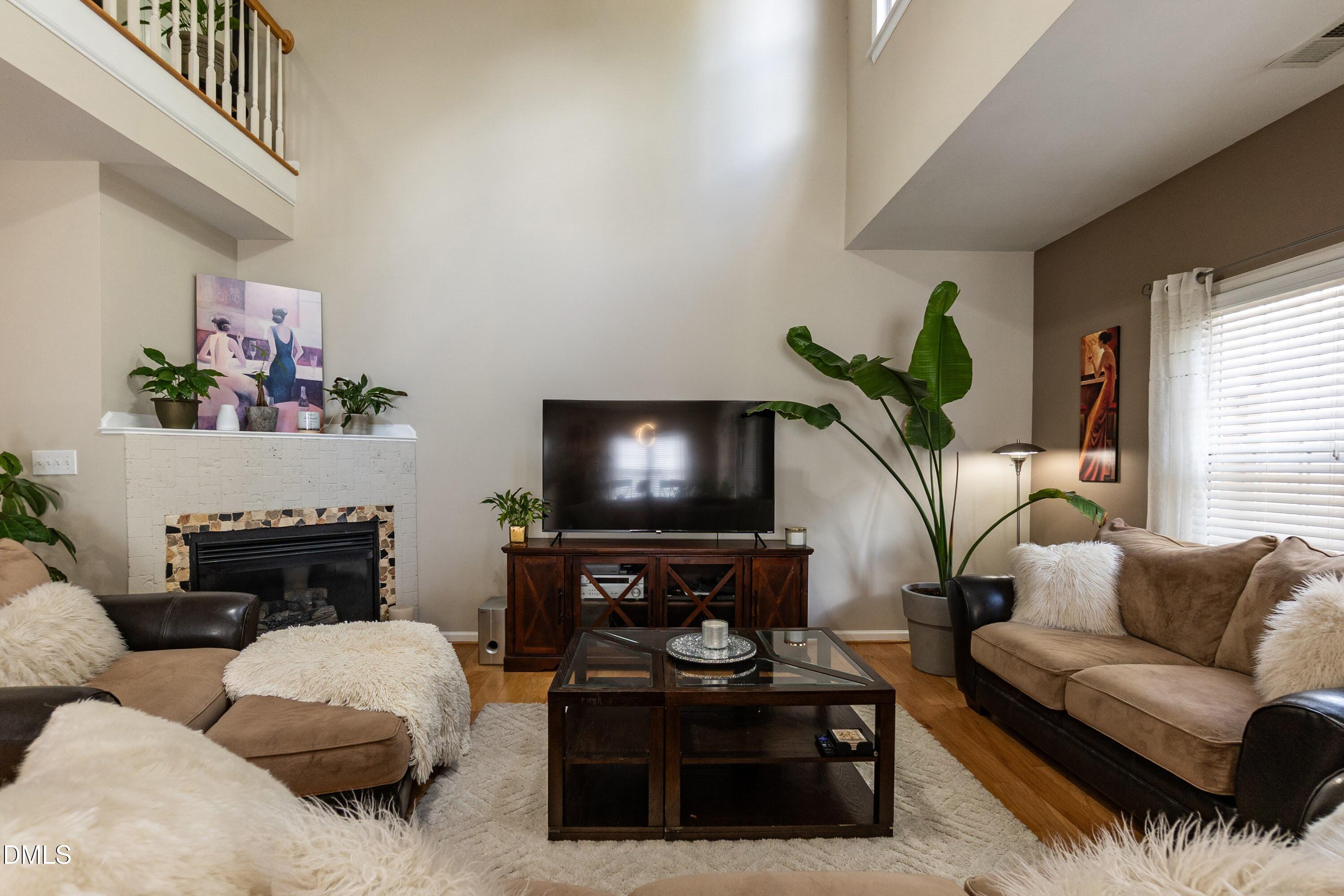 3047 Coxindale Drive Raleigh, NC 27615 - Photo 8 of 33 Living Room