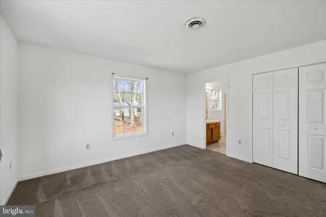 $300,000 | 143 Hollywood Drive, Ocean View, DE 19970