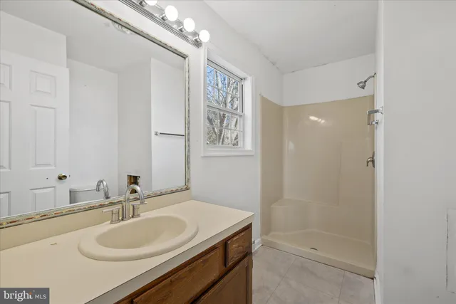 $300,000 | 143 Hollywood Drive, Ocean View, DE 19970