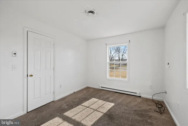 $300,000 | 143 Hollywood Drive, Ocean View, DE 19970