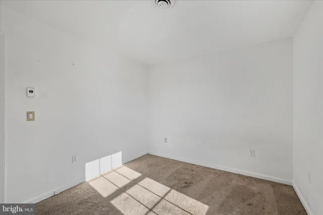 $300,000 | 143 Hollywood Drive, Ocean View, DE 19970