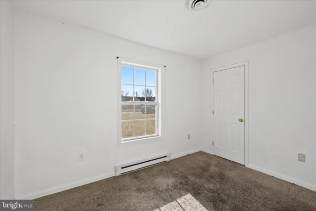 $300,000 | 143 Hollywood Drive, Ocean View, DE 19970