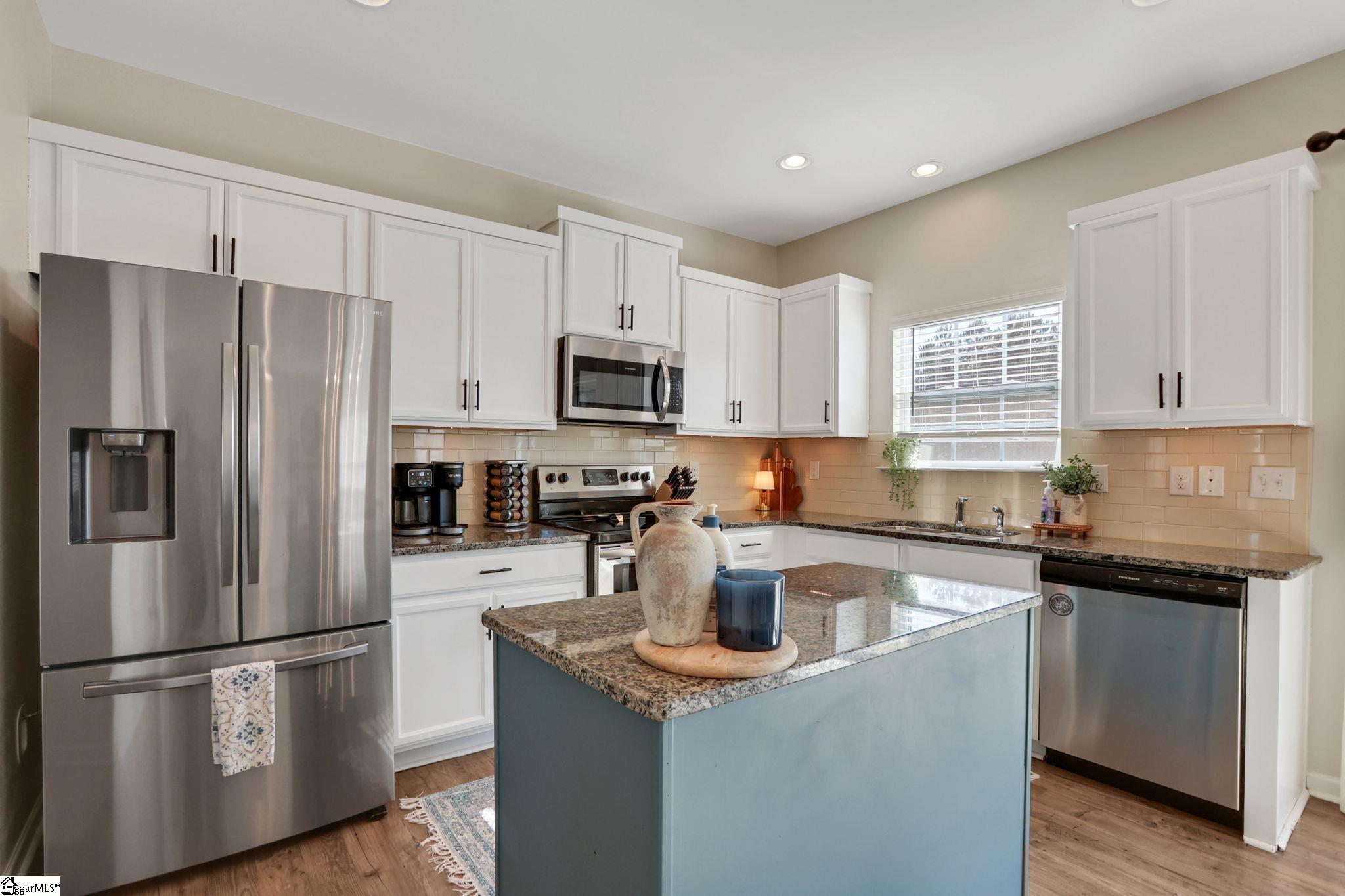 208 Addlestone Circle Fountain Inn, SC 29644 - Photo 5 of 27