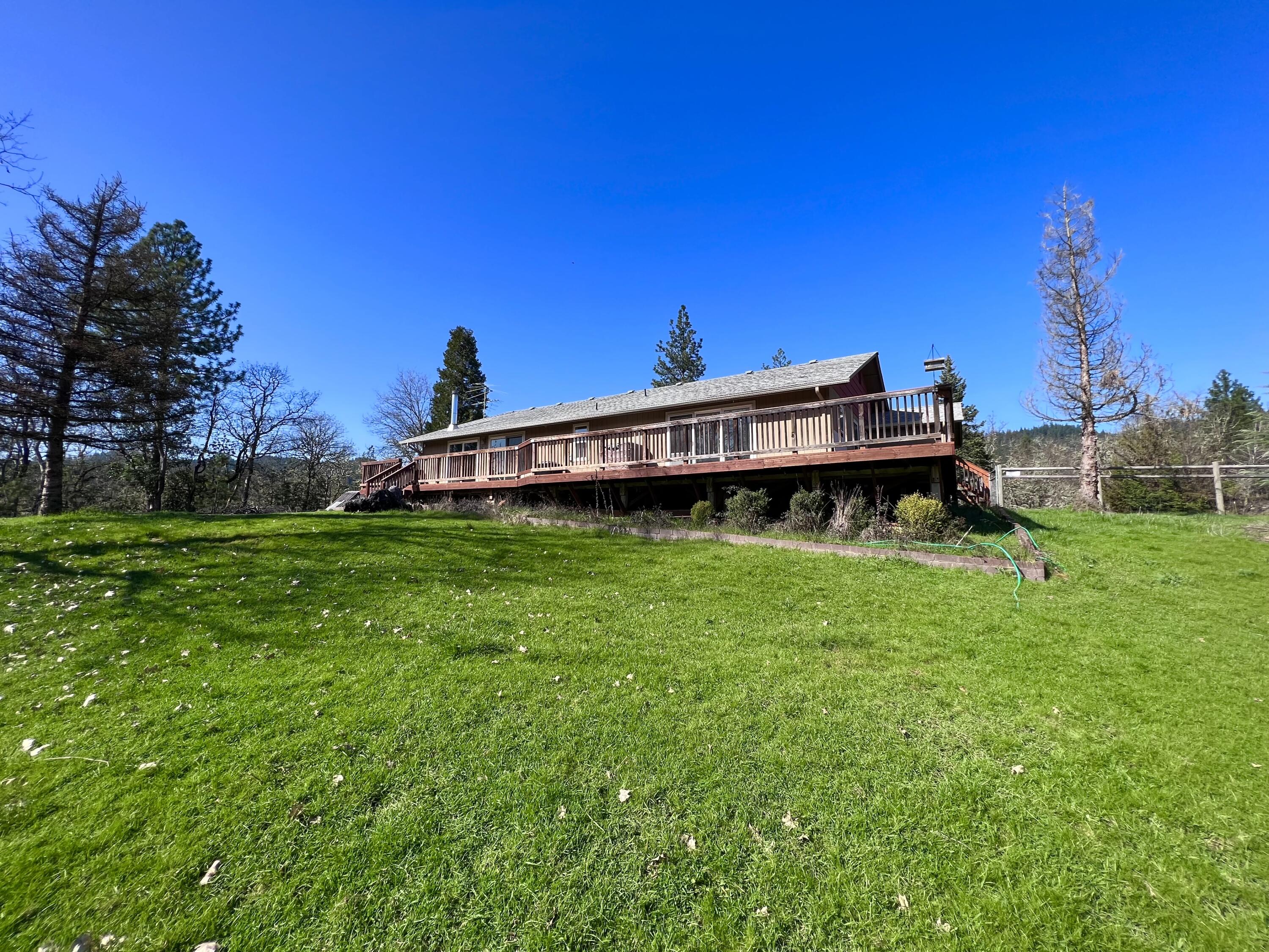 5525 Tunnel Loop Road Grants Pass, OR 97526 - Photo 51 of 65 45