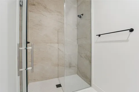 $1,995,000 | 1711 Allen Parkway, Unit 2301, Houston, TX 77019
