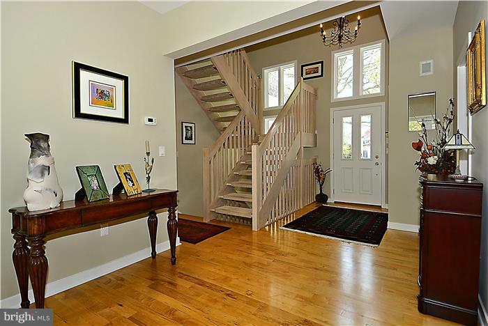 3705 Thomas Point Road Annapolis, MD 21403 - Photo 9 of 29 Interior (General)