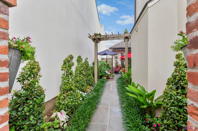 $655,000 | 8144 Willow Grove Boulevard, Baton Rouge, LA 70810