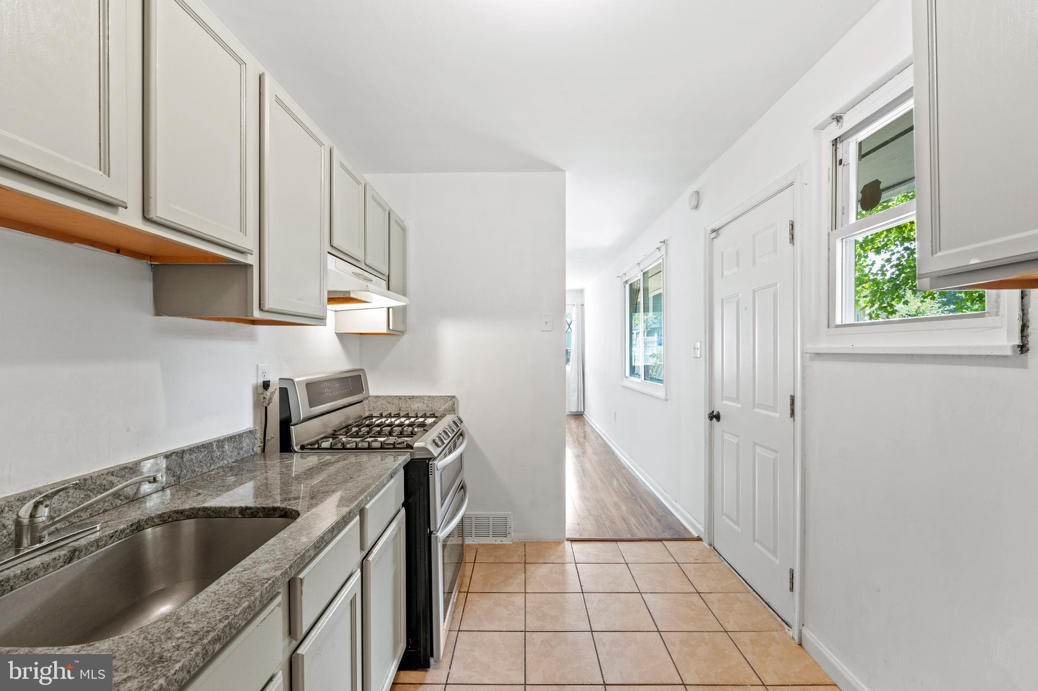 2028 Ray Leonard Road Hyattsville, MD 20785 - Photo 8 of 30 Gallery Image 8