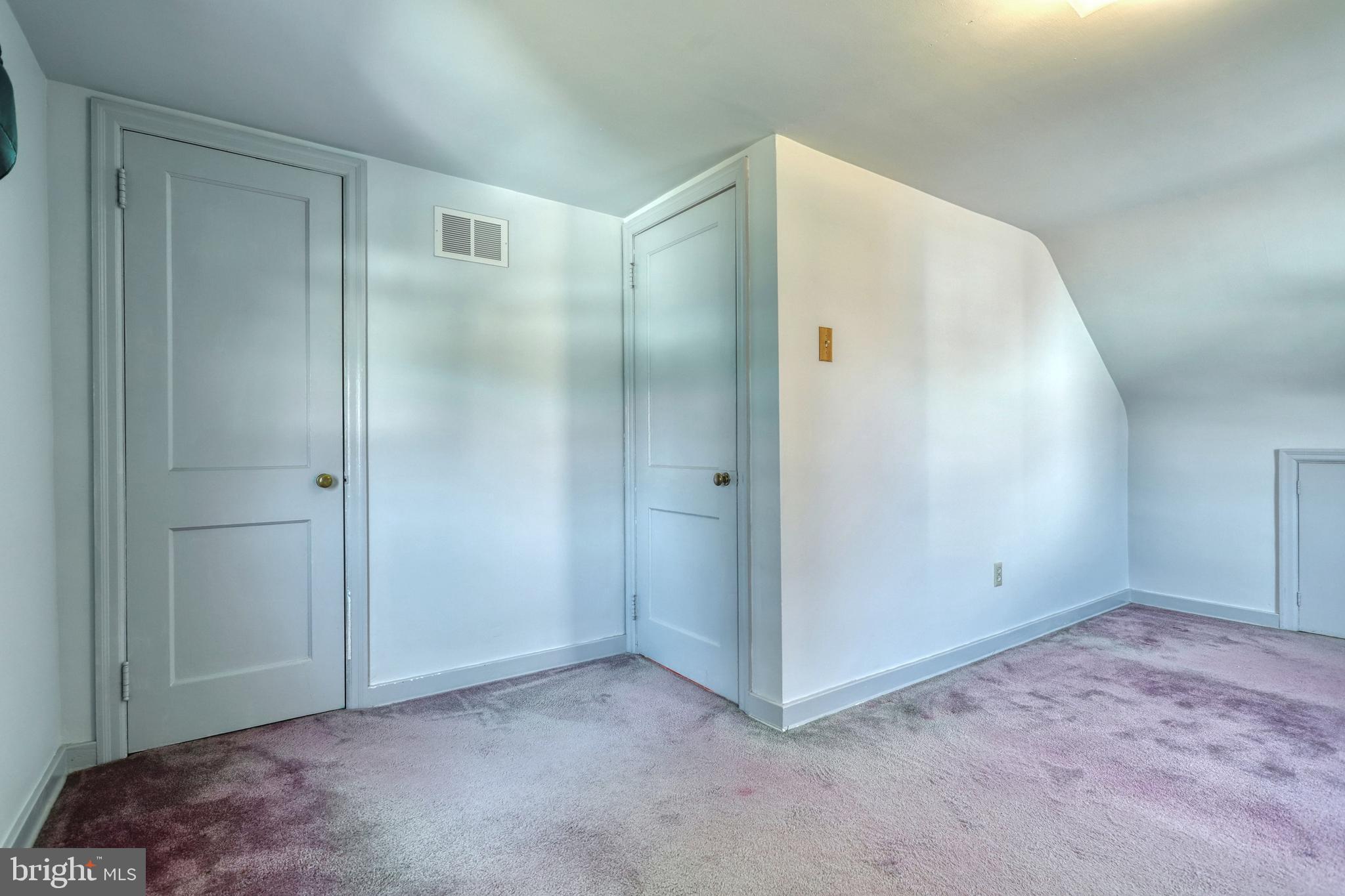 313 Greystone Road York, PA 17402 - Photo 17 of 32 Gallery Image 17