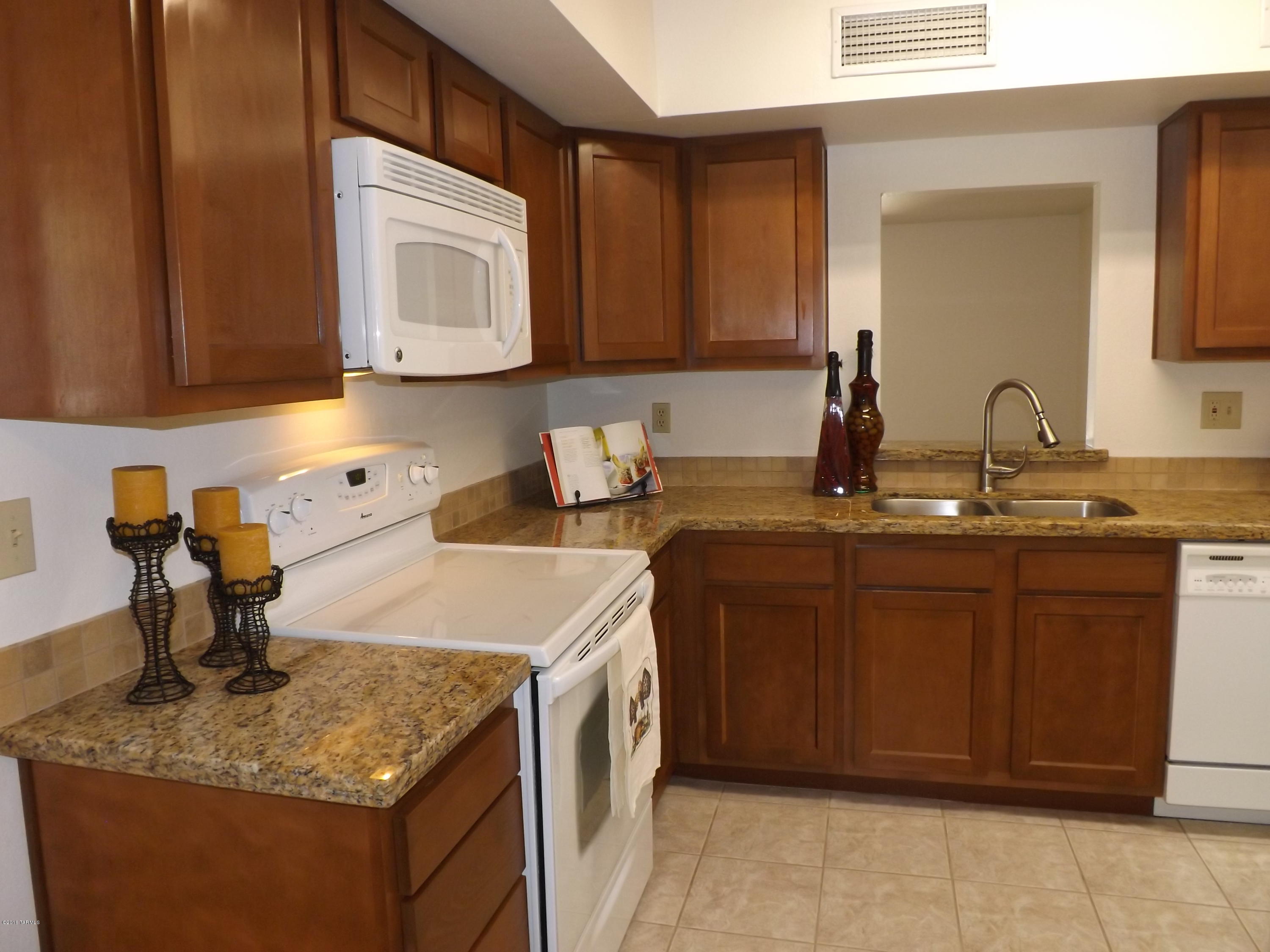4802 East Fort Lowell Road, Unit D Tucson, AZ 85712 - Photo 6 of 26 Gallery Image 6