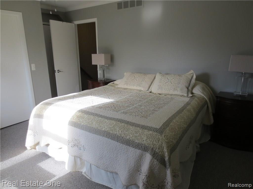 1139 Pine Ridge Court, Unit 150 Rochester Hills, MI 48306 - Photo 16 of 40