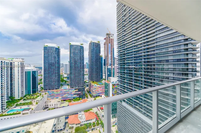 $3,500 | 1100 South Miami Avenue, Unit 3207, Miami, FL 33130