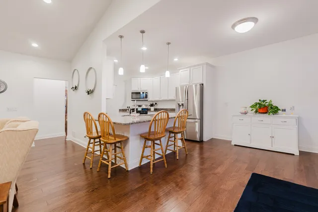 $499,999 | 2337 Coventry Circle South, Sycamore, IL 60178