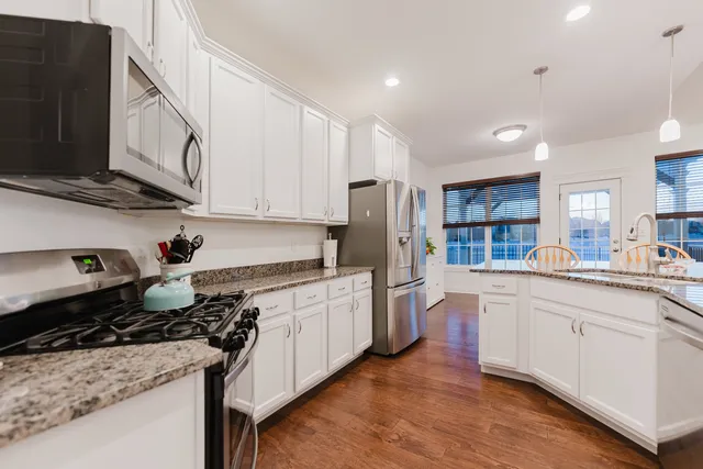 $499,999 | 2337 Coventry Circle South, Sycamore, IL 60178