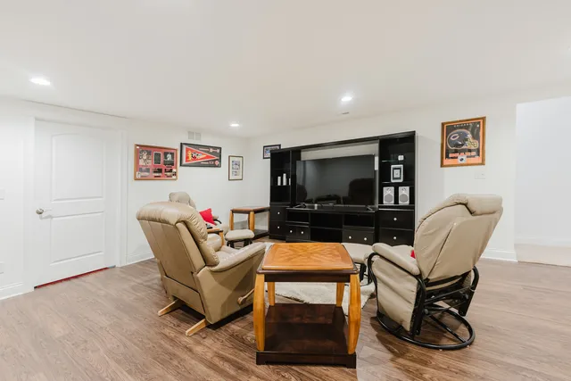 $499,999 | 2337 Coventry Circle South, Sycamore, IL 60178