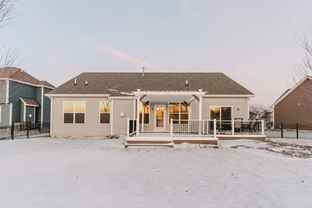 $499,999 | 2337 Coventry Circle South, Sycamore, IL 60178