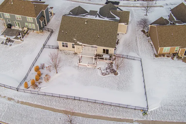 $499,999 | 2337 Coventry Circle South, Sycamore, IL 60178