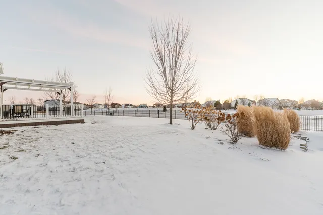 $499,999 | 2337 Coventry Circle South, Sycamore, IL 60178