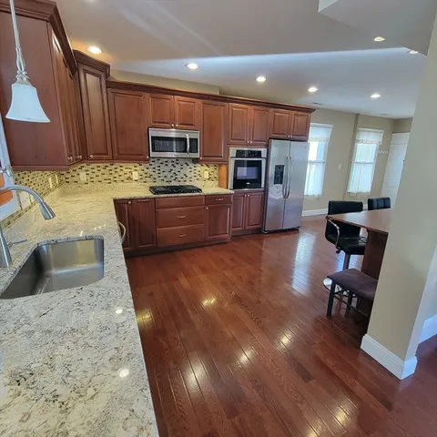 $579,000 | 11 Hockanum Way, Worcester, MA 01606