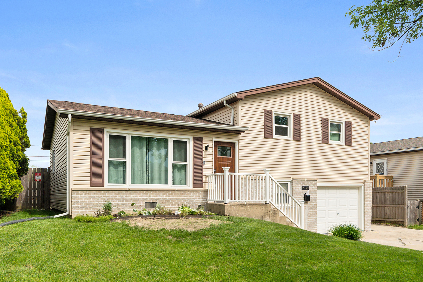 15543 Duncan Road Oak Forest, IL 60452 - Photo 1 of 19 Gallery Image 1