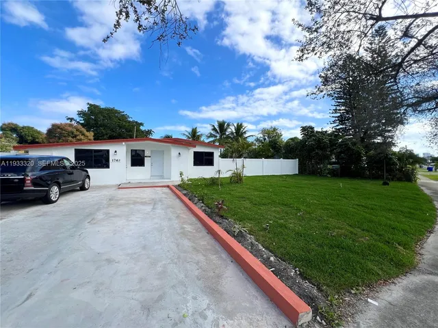 $3,500 | 1763 Lauderdale Manor Drive, Fort Lauderdale, FL 33311