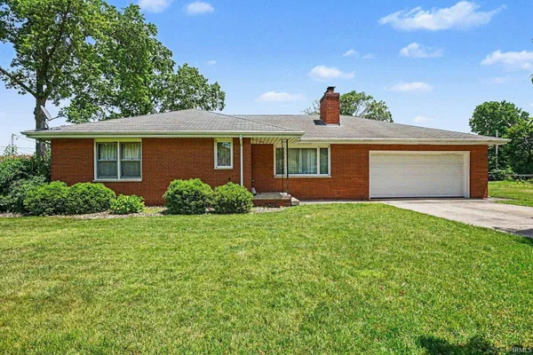 $348,900 | 1526 South Main Street, Mishawaka, IN 46544