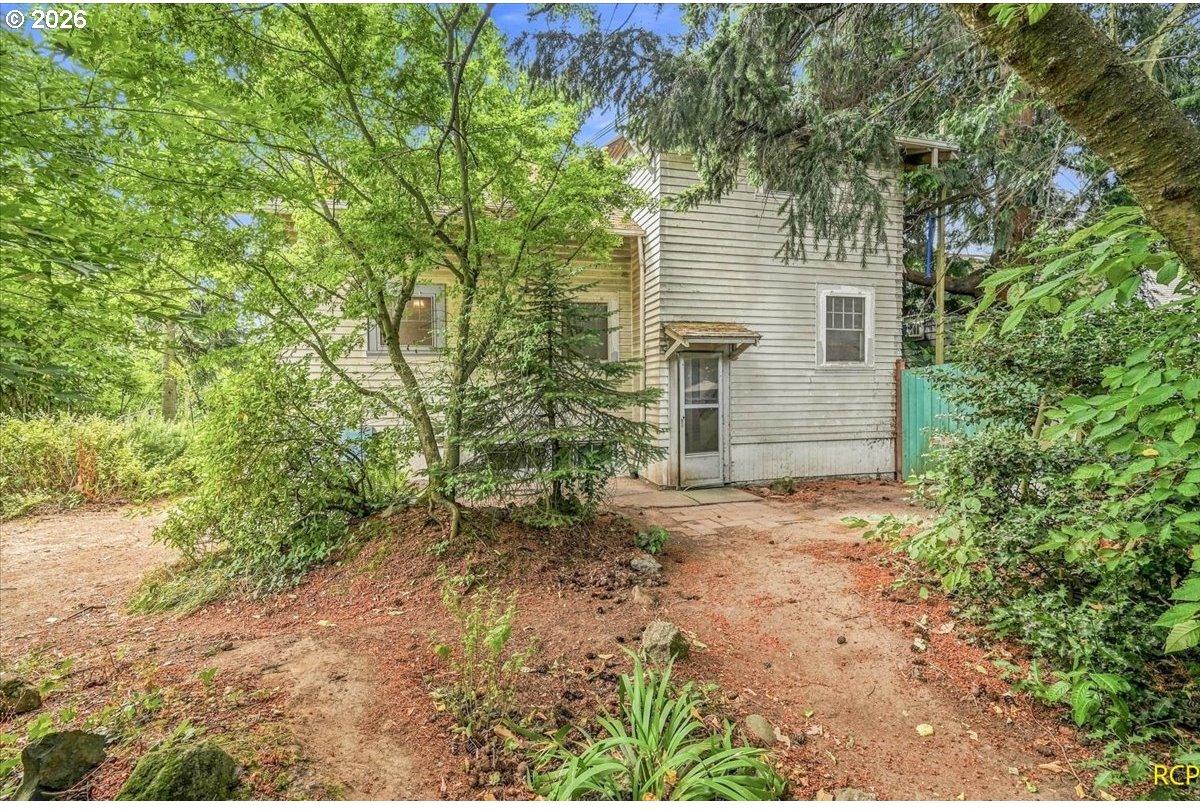 2113 North Sumner Street Portland, OR 97217 - Photo 27 of 30 Gallery Image 27