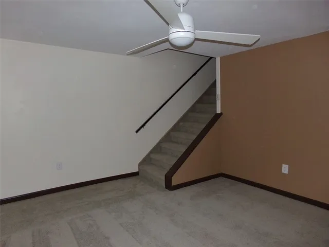 $1,800 | 900 Wallace Street, Unit 1RIGHT, Endicott, NY 13760