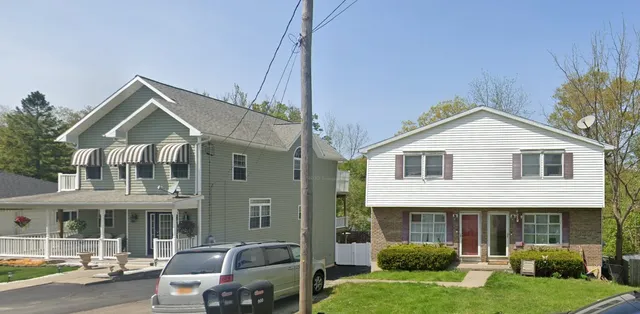 $1,800 | 900 Wallace Street, Unit 1RIGHT, Endicott, NY 13760