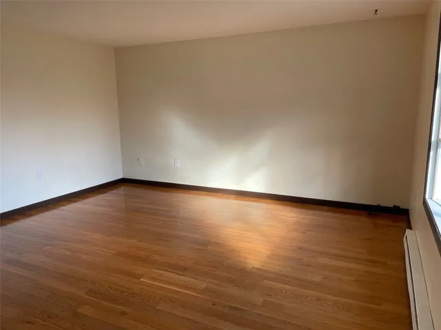 $1,800 | 900 Wallace Street, Unit 1RIGHT, Endicott, NY 13760