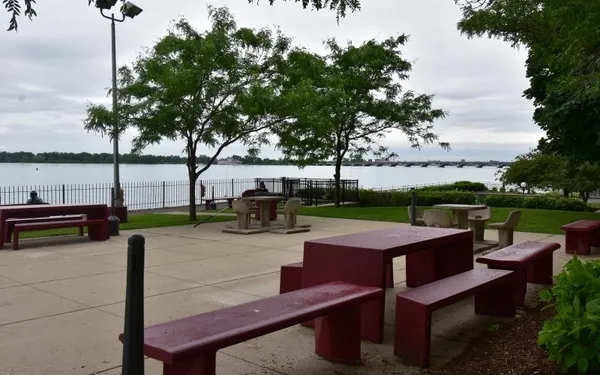 $786 | 8330 East Jefferson Avenue, Detroit, MI 48214