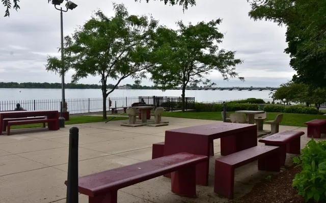 $786 | 8330 East Jefferson Avenue, Detroit, MI 48214