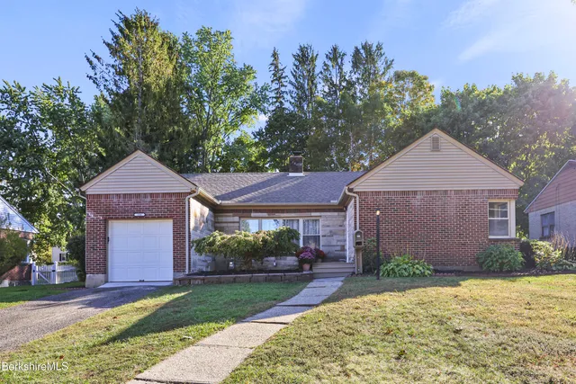 $369,000 | 106 Sampson Parkway, Pittsfield, MA 01201