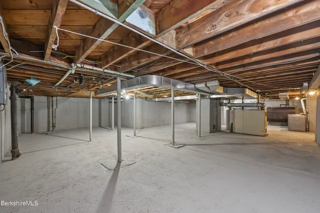 $369,000 | 106 Sampson Parkway, Pittsfield, MA 01201