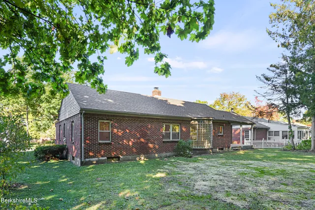 $369,000 | 106 Sampson Parkway, Pittsfield, MA 01201