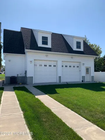 $2,500 | 207 Brinley Avenue, Unit REAR, Bradley Beach, NJ 07720