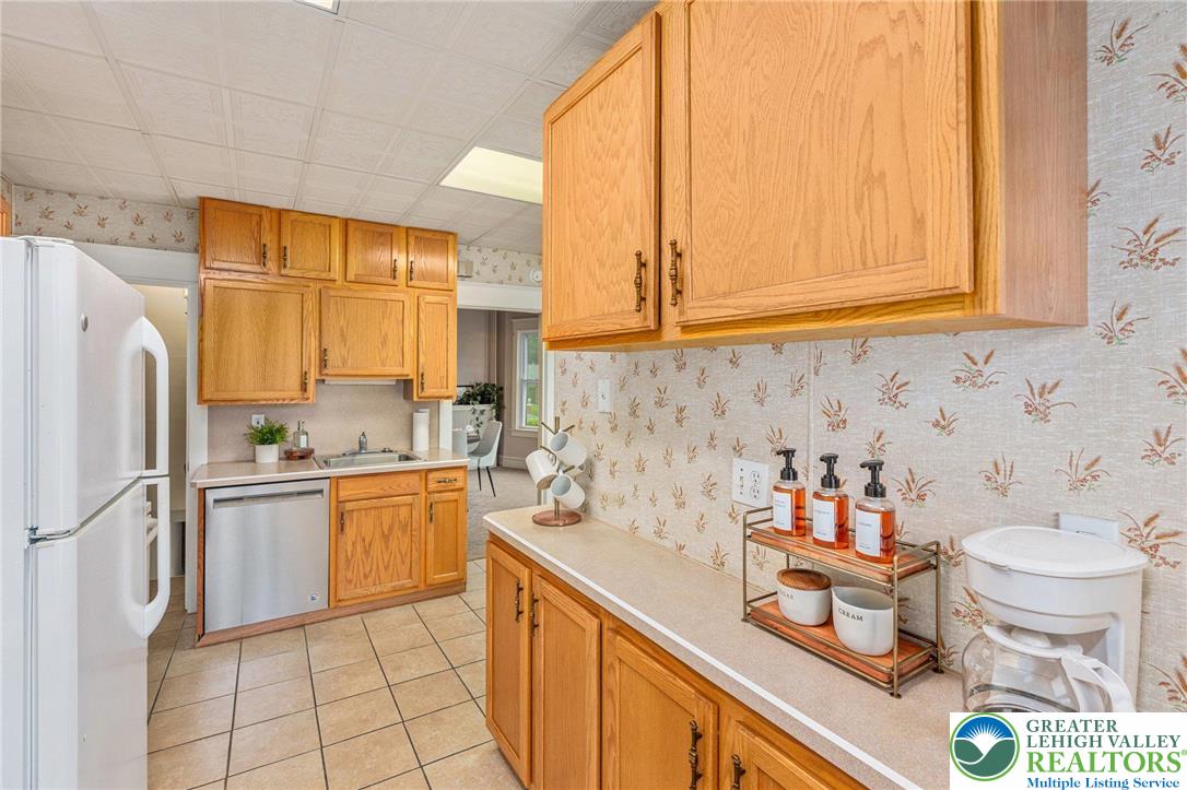 2110 Huckleberry Road Allentown, PA 18104 - Photo 20 of 32 Gallery Image 20