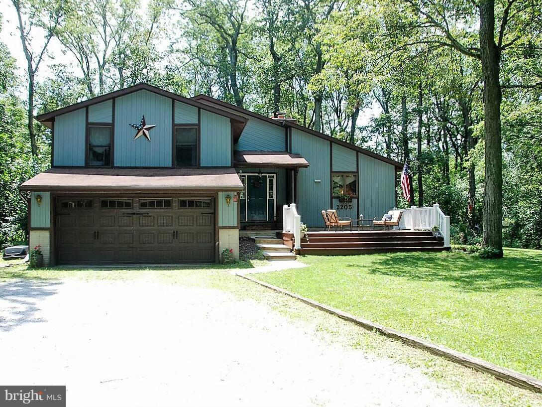 Exterior (Front)