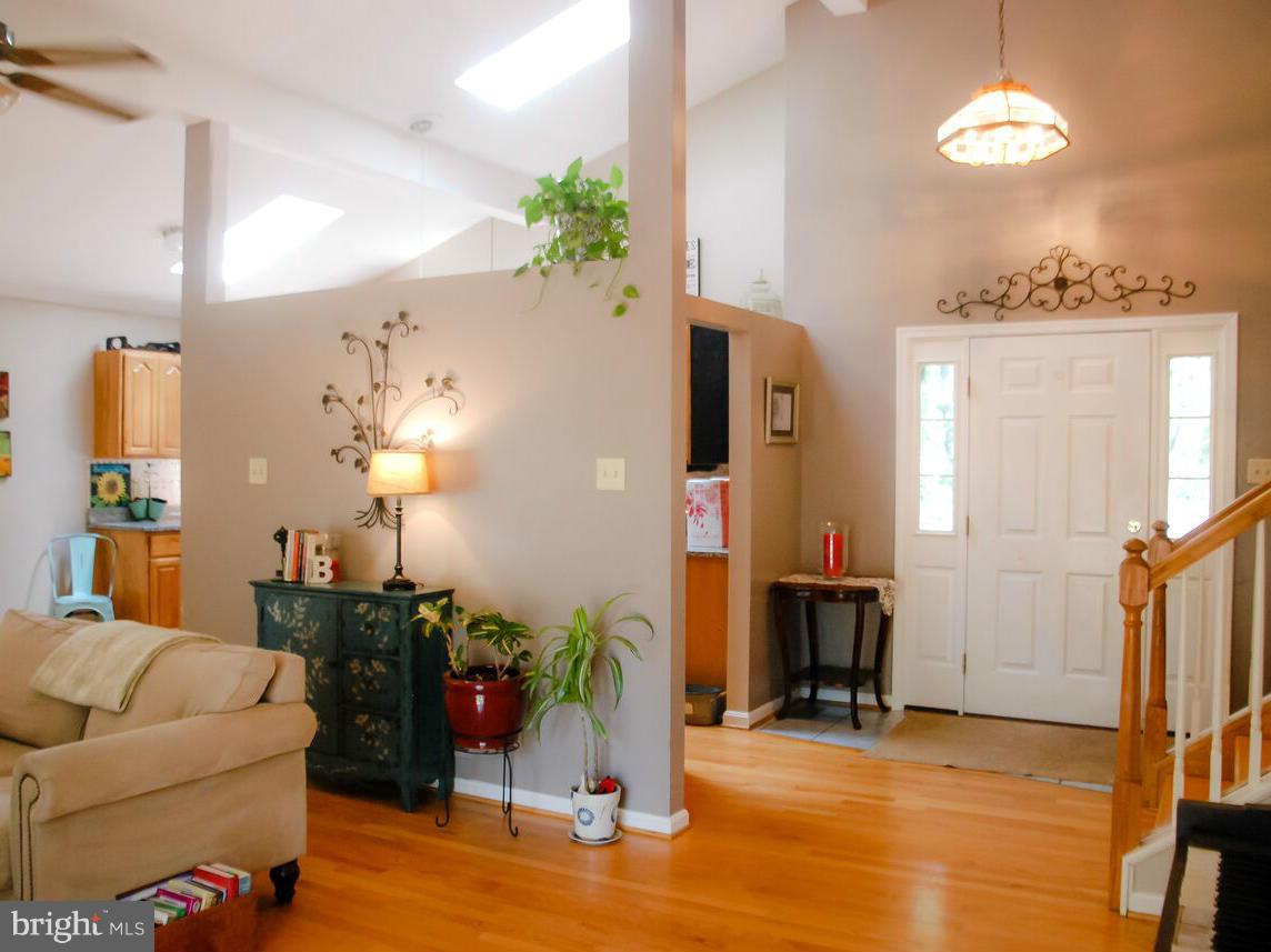 2205 Snydersburg Road Westminster, MD 21157 - Photo 2 of 29 Interior (General)