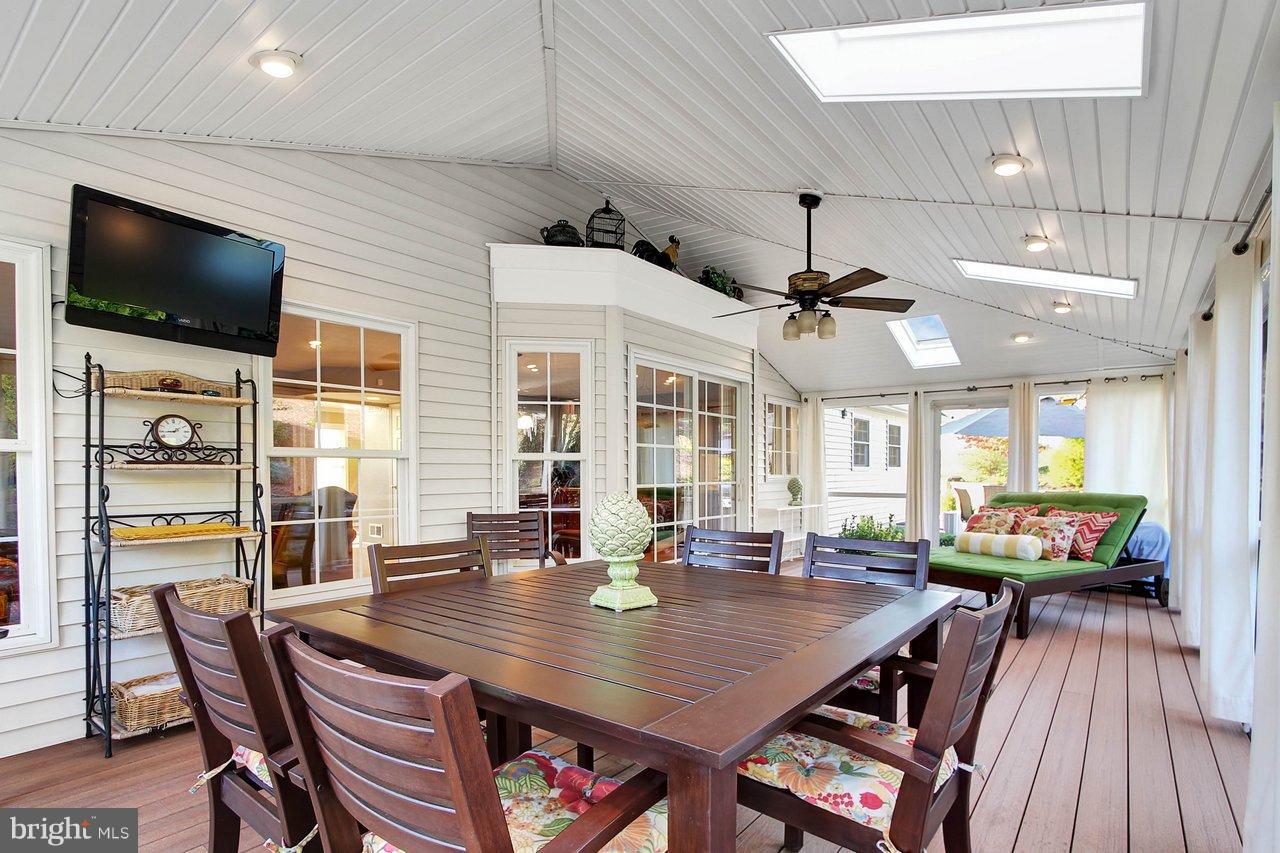 5250 Blackrock Road Manchester, MD 21102 - Photo 2 of 30 Screened porch, great outside area