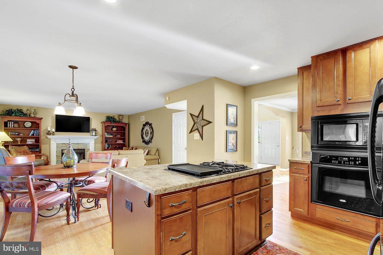 5250 Blackrock Road Manchester, MD 21102 - Photo 15 of 30 Open to Family Room