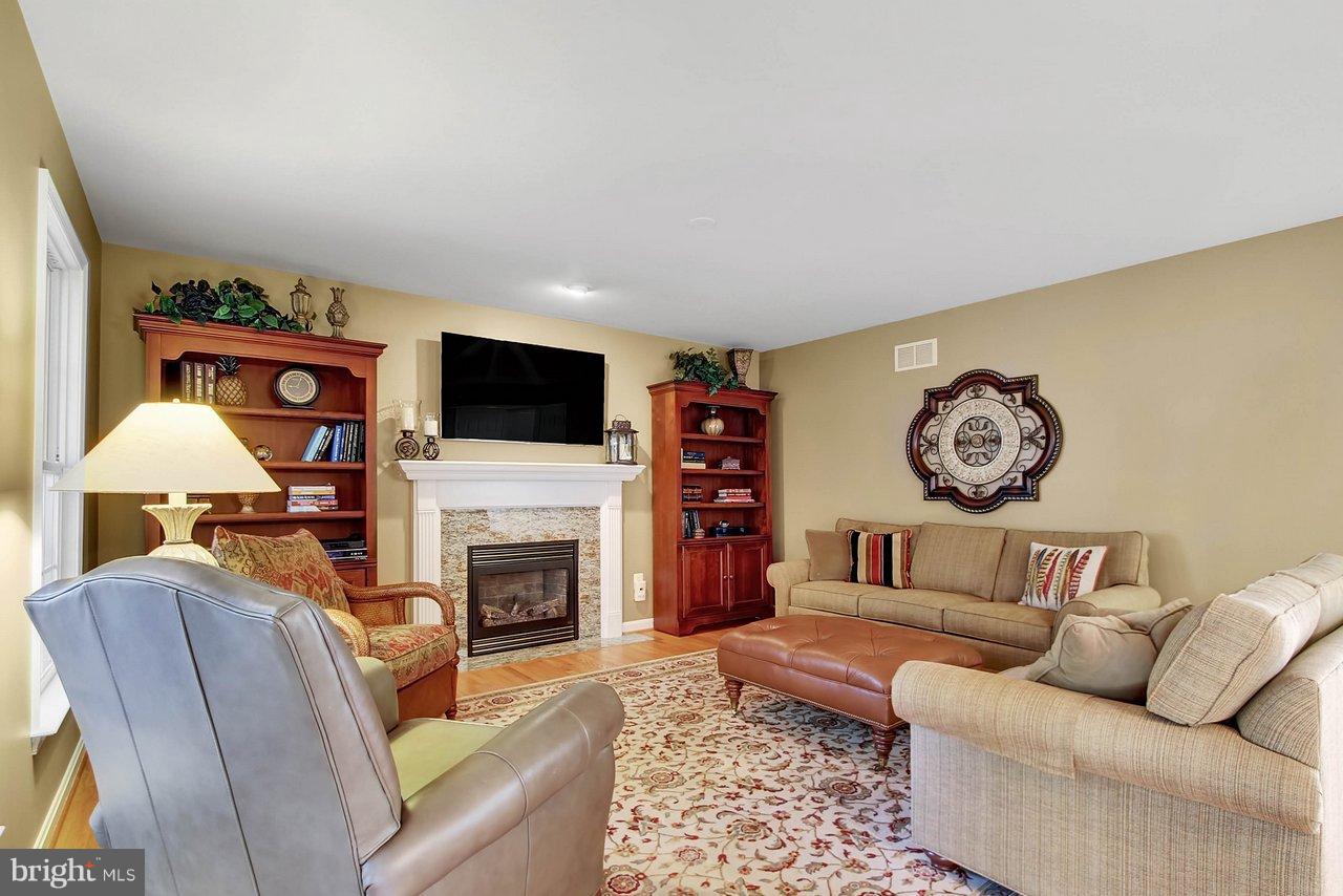 5250 Blackrock Road Manchester, MD 21102 - Photo 10 of 30 Gas fireplace