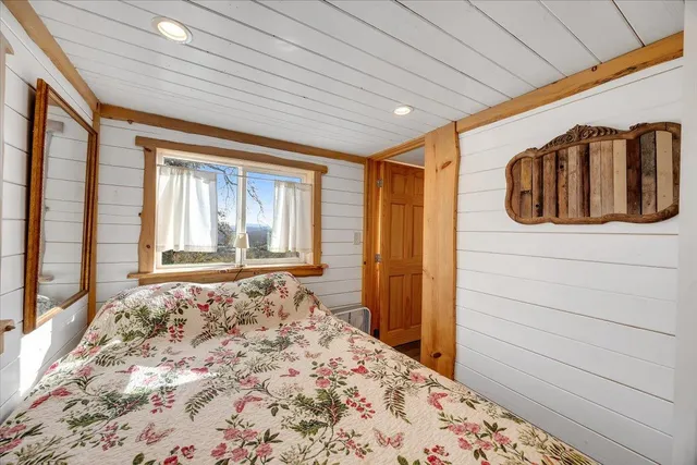 a view of an outdoor space and a yard