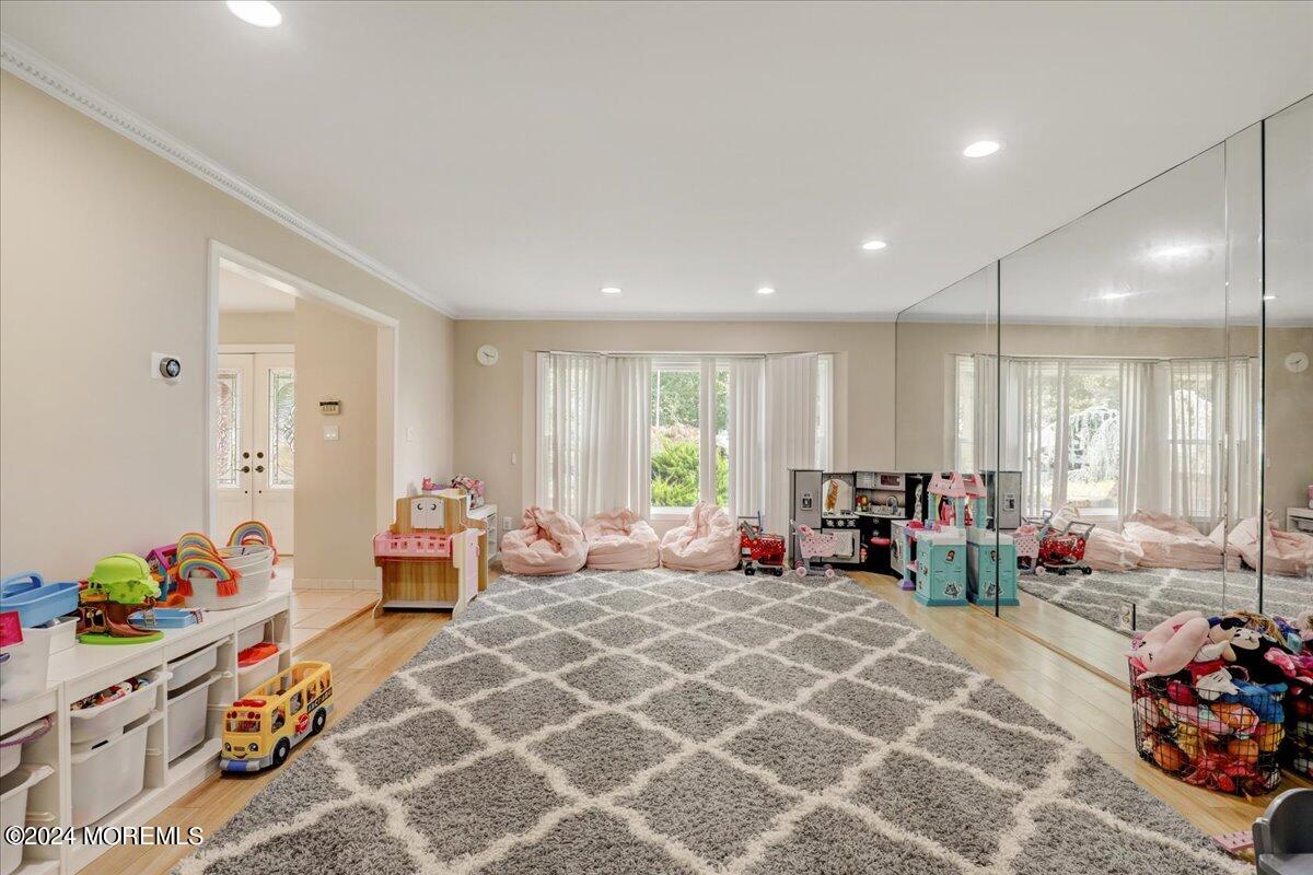 61 Apache Drive Manalapan, NJ 07726 - Photo 14 of 37 a very nice looking room with a large window