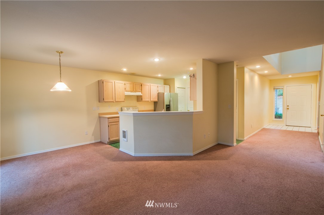 23135 15th Avenue Southeast, Unit L2 Bothell, WA 98021 - Photo 6 of 20